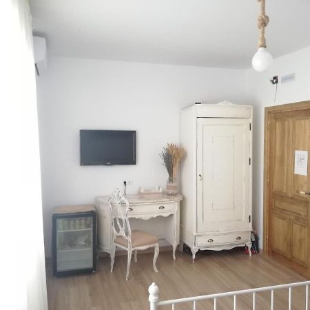 Hostal El Lugar De La Mancha Argamasilla de Alba Екстериор снимка