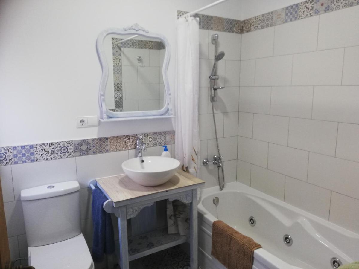 Hostal El Lugar De La Mancha Argamasilla de Alba Екстериор снимка